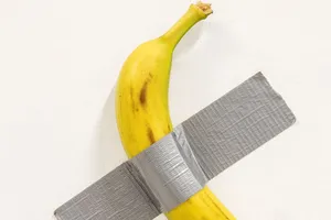 Un muzeu francez raportează furtul unei banane, considerată operă de artă, evaluată la milioane de dolari