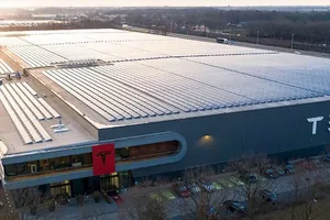 Tesla accelerează extinderea producției în Germania: încă 1.000 de angajați vor fi recrutați pentru uzina de lângă Berlin