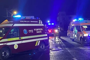 Planul Roșu de Intervenție, activat în Vrancea după răsturnarea unui microbuz pe DN2, cinci persoane au fost transportate la spital
