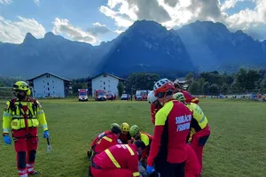 Tragedie în Bucegi, o alpinistă a murit după ruperea unei corzi de asigurare, trei persoane au fost rănite
