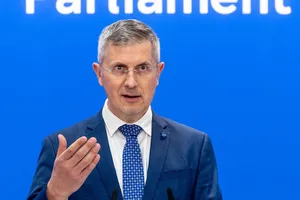 Dan Barna, europarlamentarul USR, audiat la DNA în dosarul achizițiilor de vaccinuri anti-COVID