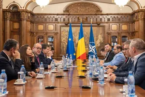 Raport al Administrației Prezidențiale: Populismul are cauze structurale, iar patriotismul și apartenența la UE nu sunt incompatibile