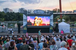 „Cinema sub Stele” revine în Sectorul 6: 15 seri de filme gratuite în cinci parcuri din București