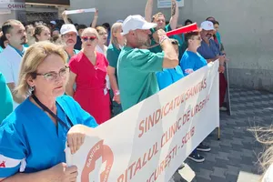 Greva din Sănătate intră în a treia zi. Sindicatele anunță continuarea protestelor, iar Guvernul acuză o campanie de dezinformare