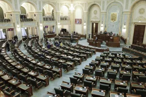 Scandal în Parlament pe legea integrității. USR, PSD și PNL și-au aruncat acuzații dure în plen