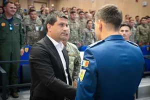 Zece militari români, avansați în grad după misiuni de succes împotriva dronelor. Miruță: „România este mai sigură datorită lor”