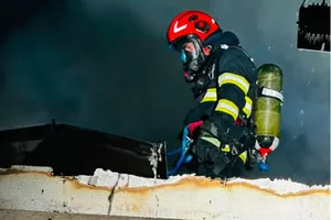 Incendiu la o școală din Cluj. Pompierii au stins focul după o intervenție de peste opt ore.