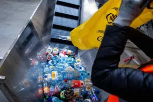Peste 2,4 miliarde de ambalaje au fost returnate prin SGR în primele șase luni din 2026