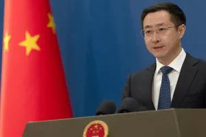 China avertizează că își va proteja interesele, după ce SUA extind sancțiunile împotriva Iranului