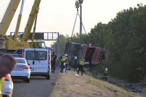 Polonia trimite un avion la Budapesta, după accidentul de autocar soldat cu moartea a 12 turiști polonezi