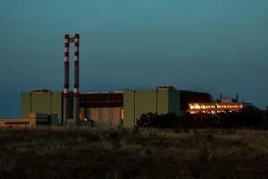 Ungaria va scufunda două barje în apropierea centralei nucleare Paks