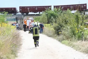Șase persoane grav rănite, după coliziunea dintre un tren de marfă și unul de pasageri în Croația