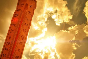 Caniculă extremă și furtuni în aproape toată țara. ANM anunță temperaturi de până la 41 de grade