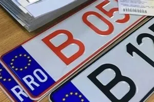 Se scumpesc documentele auto de la 15 septembrie. Cât vor plăti șoferii pentru permis, talon și numere roșii