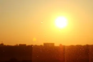 Cod portocaliu de caniculă în București și Ilfov. Temperaturi de până la 38 de grade și nopți tropicale