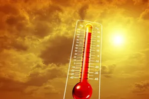 Cod galben de caniculă în mai multe regiuni din România. Temperaturile urcă până la 37 de grade
