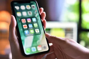 Criza mondială a cipurilor lovește piața smartphone-urilor: livrările ar putea scădea cu 14,3% în 2026