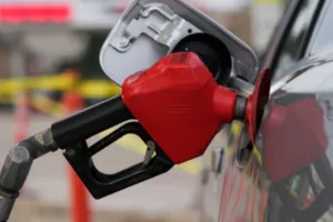 Ministerul Energiei: Nu există risc de penurie de carburanți. Autoritățile promit normalizarea aprovizionării și analizează reducerea accizei