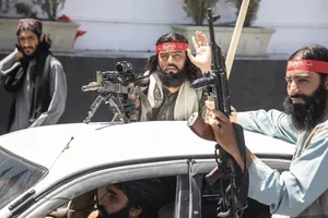 Talibanii aniversează cinci ani de când se află la putere, iar criza se adâncește în Afganistan