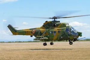 Dronă prăbușită într-un nuc, la cinci metri de o casă din Vrancea; localnicii au fost evacuați