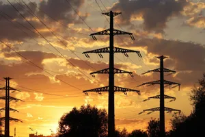 Criză în sistemul energetic, pe fondul caniculei. România ar putea importa peste 2.000 de MW la orele de vârf