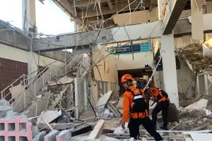 Cutremurul cu magnitudinea 7,7 din Indonezia s-a soldat cu cel puțin 38 de morți