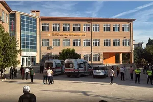 Atac armat la o școală din Turcia: cel puțin unsprezece elevi au fost răniți, după ce suspectul a deschis focul în Manisa