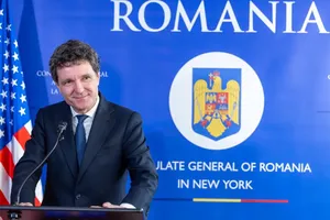 Nicușor Dan spune că alegerile anticipate ar însemna luni de campanie și cere partidelor să găsească o soluție pentru guvern