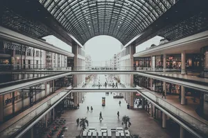 PwC: Doar unul din patru români are o situație financiară confortabilă. Puterea de cumpărare scade, iar consumul încetinește