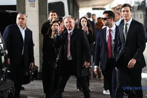 Emisarii americani Witkoff și Kushner au sosit la Kiev pentru discuții cu Zelenski