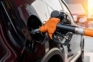 Acciza redusă la motorină rămâne în vigoare până la finalul lunii septembrie. Cât costă acum litrul la pompă