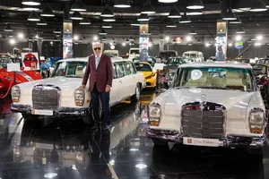 Ion Țiriac și-a scos „bijuteria” din garaj. Mercedesul 600 Pullman, mașina preferată de lideri și celebrități