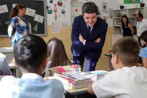 Nicușor Dan, despre școala din Curcani: „Este un model de urmat pentru comunități ca aceasta”