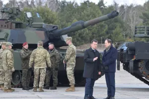 Polonia se înarmează ca niciodată. Își construiește propria „fabrică de război” și atrage producătorii europeni