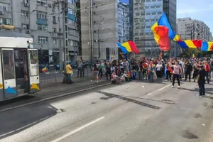 Amenzi de 11.000 de lei după incidente la protestul fermierilor din Piața Victoriei. Un bărbat avea spray lacrimogen