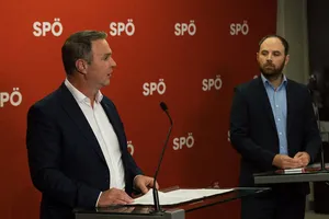 Andreas Babler, vicecancelarul austriac, demisionează din funcție și de la conducerea partidului social-democrat (SPÖ)