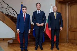 Nicușor Dan, după discuțiile cu Mark Rutte și premierul Bulgariei: România are nevoie de echipamente pentru a răspunde noilor provocări de securitate la Marea Neagră