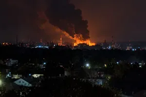 Atac ucrainean cu sute de drone asupra Moscovei și regiunii: o instalație petrolieră ar fi fost lovită