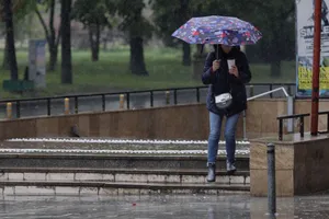Vremea rece se menține în România până vineri. Cod galben de vânt în mai multe județe și ninsori la munte