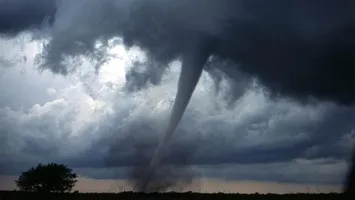 VIDEO Tornadă uriaşă în SUA, a măturat tot în cale