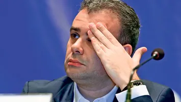 Instanța a decis în cazul lui Darius Vâlcov! Ce se va întâmpla cu fostul ministru