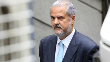 Adrian Năstase, operat de urgență! Intervenție chirurgicală dificilă: „Urmează o perioadă mai lungă de recuperare”