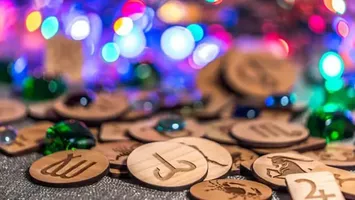 Horoscop rune 13-19 aprilie 2026. Gebo ți-a găsit sufletul pereche, SOWELU revarsă puterea divină