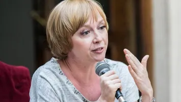 EXCLUSIV Avem documentele demascării autointitulatei impostoare Emilia Șercan, cea care se pretinde un model de bune practici. Cum a încercat să-și ascundă plagiatul, probele România TV o spulberă