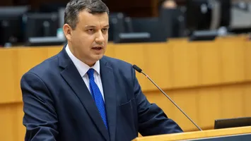 Ce urmează pentru Eugen Tomac. La ce trebuie să renunțe dacă devine premier, altfel ar fi în incompatibilitate