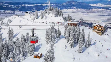Revelion 2026. Cât costă să petreci noaptea dintre ani în Poiana Brașov. Hotelurile sunt aproape rezervate, în ciuda prețurilor uriașe