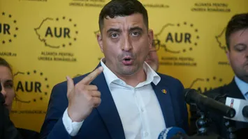 Bătaie și denunț în partidul AUR. S-a lăsat cu plângere PENALĂ la ÎCCJ: „Mi s-a cerut să trec și morții pe toate listele pentru Simion”