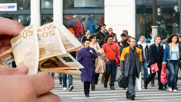 Românii le închid telefonul în nas angajatorilor. Nu mai acceptă salarii de 3000 de euro, criză acută de muncitori