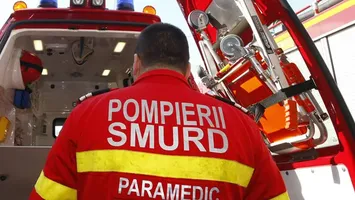 Plan roșu activat după un accident cu 10 victime. Un microbuz cu pasageri a intrat în zidul casei. Toți călătorii au ajuns la spital