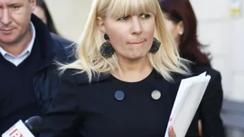 Elena Udrea nu uită și nu iartă. Mesaj cu subînțeles pentru trădători: „La câți șerpi “am ținut la sân”, cu acesta a fost o joacă” FOTO